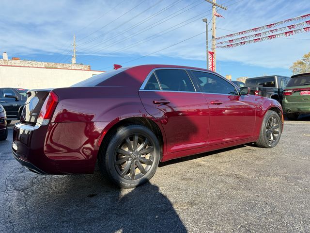 2017 Chrysler 300 Limited