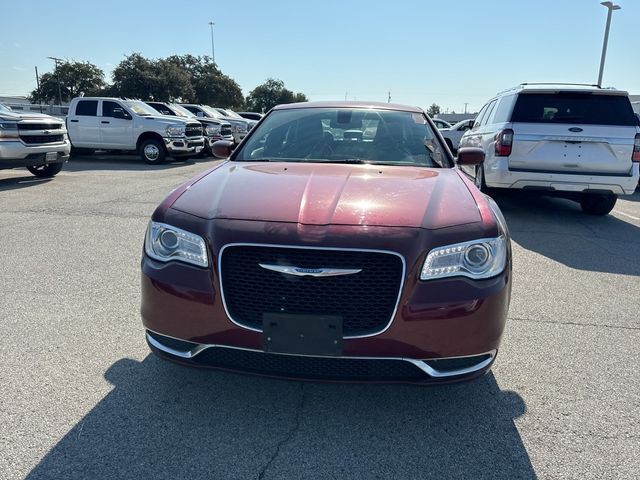 2017 Chrysler 300 Limited