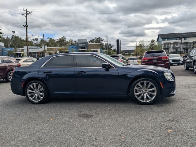 2017 Chrysler 300 Limited