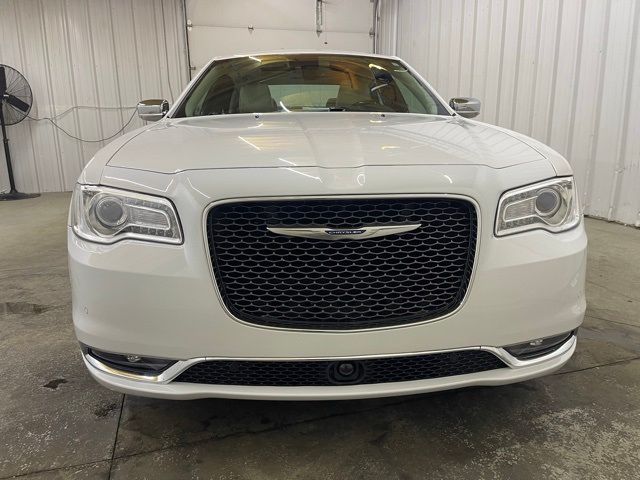 2017 Chrysler 300 300C