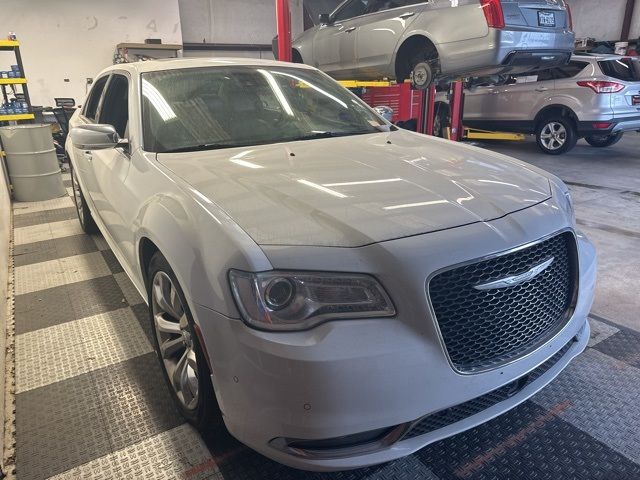 2017 Chrysler 300 300C