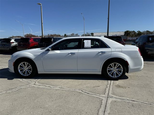 2017 Chrysler 300 300C