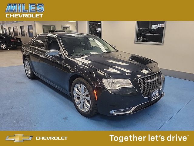 2017 Chrysler 300 300C