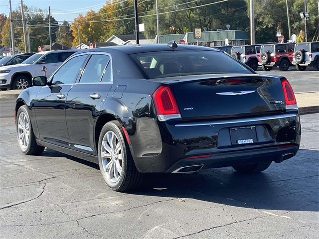 2017 Chrysler 300 300C