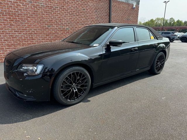 2017 Chrysler 300 300C Platinum