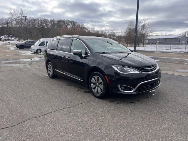 2017 Chrysler Pacifica Hybrid Platinum