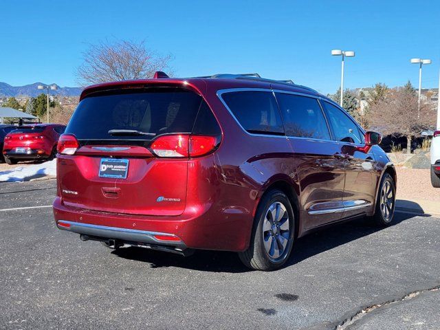 2017 Chrysler Pacifica Hybrid Platinum