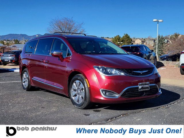 2017 Chrysler Pacifica Hybrid Platinum