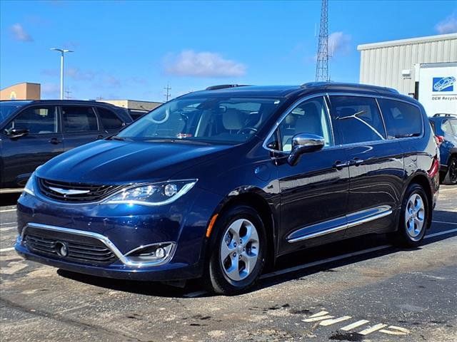 2017 Chrysler Pacifica Hybrid Platinum