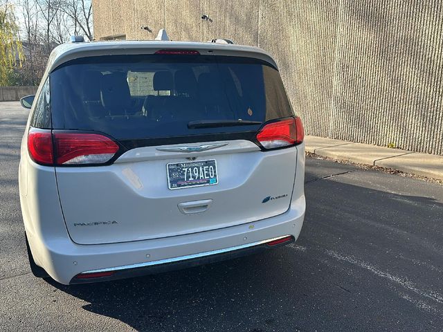 2017 Chrysler Pacifica Hybrid Platinum