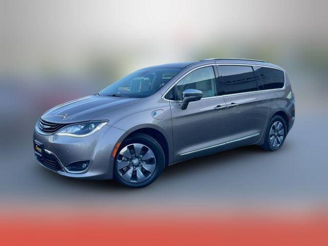 2017 Chrysler Pacifica Hybrid Platinum