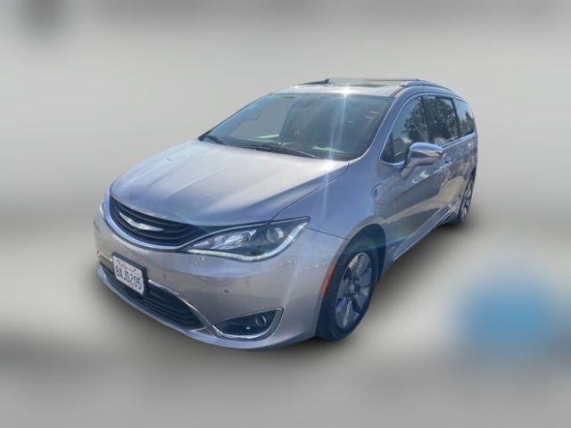 2017 Chrysler Pacifica Hybrid Platinum