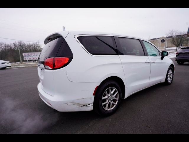 2017 Chrysler Pacifica LX