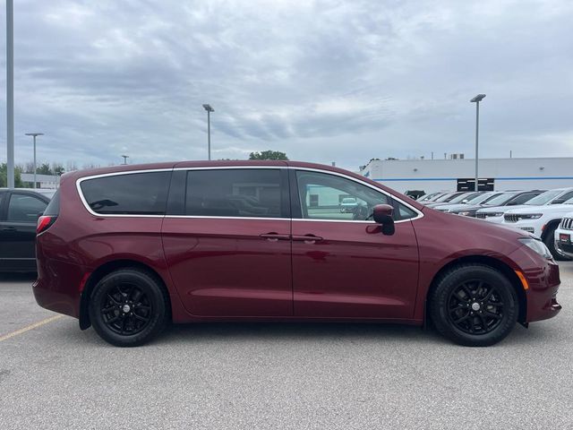 2017 Chrysler Pacifica LX