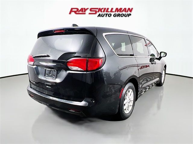 2017 Chrysler Pacifica LX