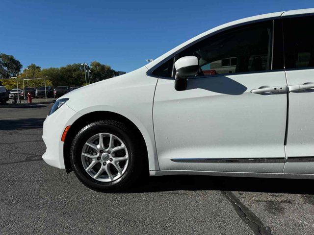 2017 Chrysler Pacifica LX