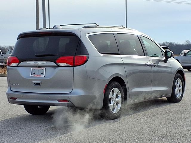 2017 Chrysler Pacifica LX