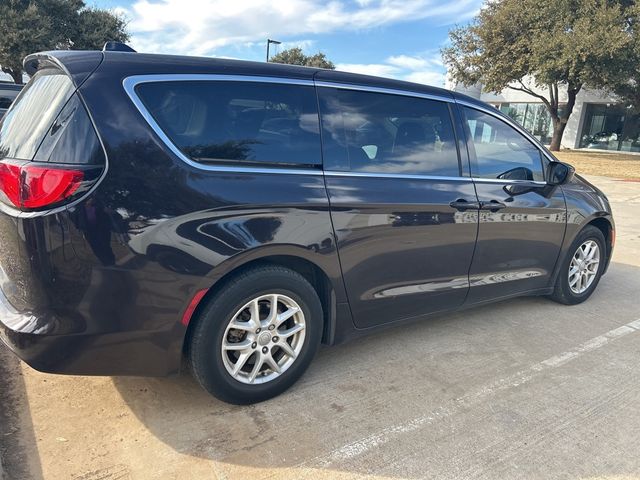 2017 Chrysler Pacifica LX