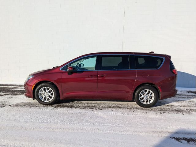 2017 Chrysler Pacifica LX