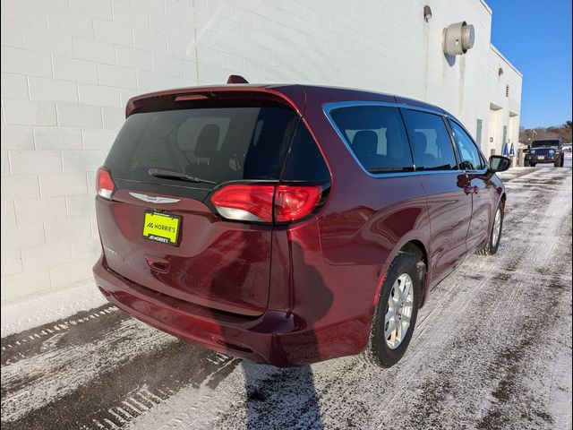 2017 Chrysler Pacifica LX