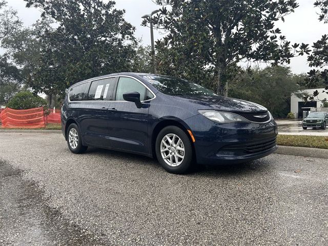 2017 Chrysler Pacifica LX