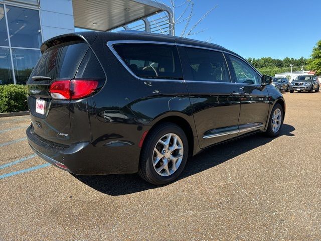 2017 Chrysler Pacifica Limited