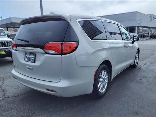 2017 Chrysler Pacifica Touring