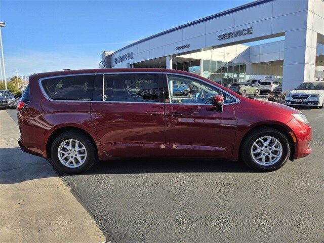 2017 Chrysler Pacifica Touring