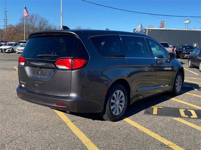 2017 Chrysler Pacifica Touring