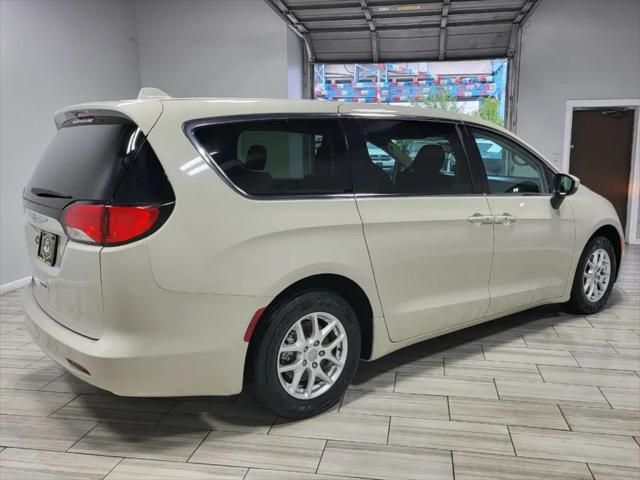 2017 Chrysler Pacifica Touring