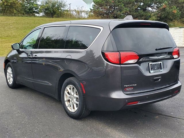 2017 Chrysler Pacifica Touring