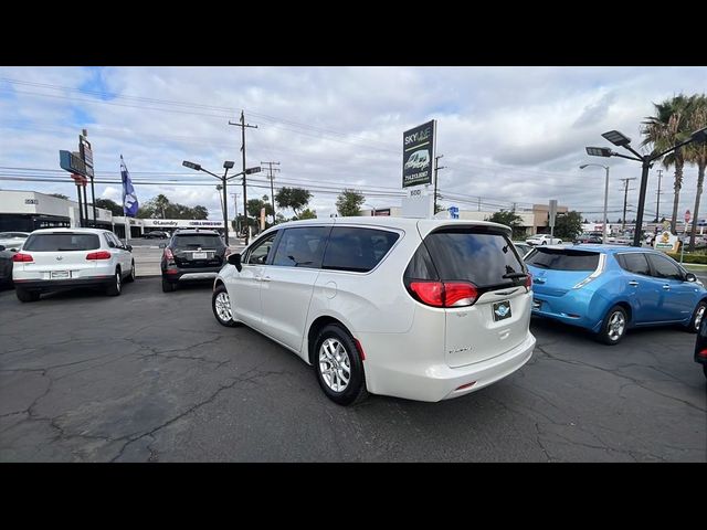 2017 Chrysler Pacifica Touring