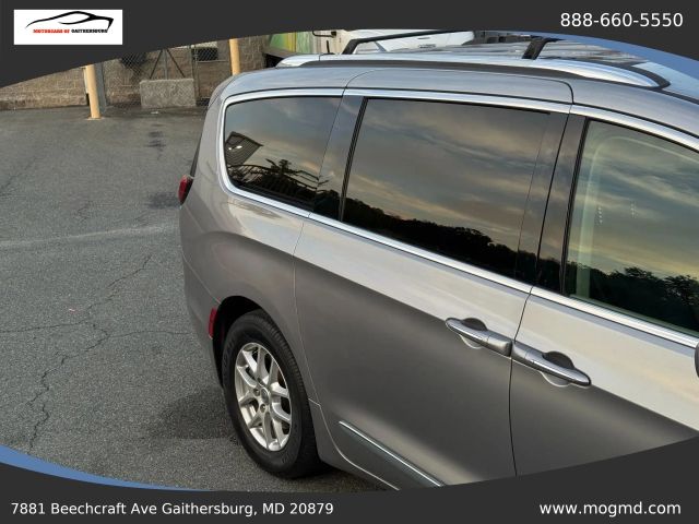 2017 Chrysler Pacifica Touring-L