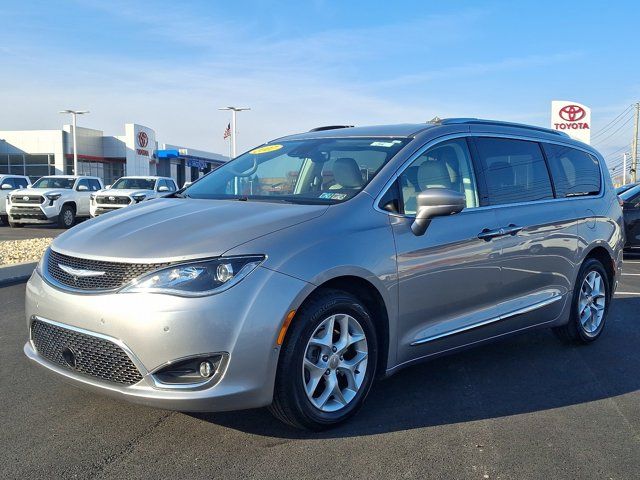 2017 Chrysler Pacifica Touring-L Plus