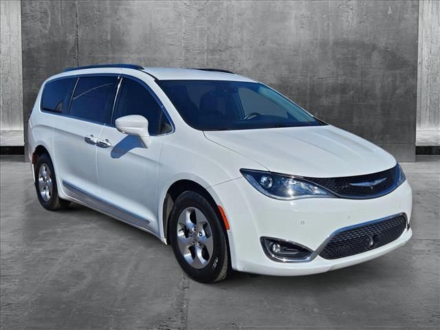 2017 Chrysler Pacifica Touring-L Plus