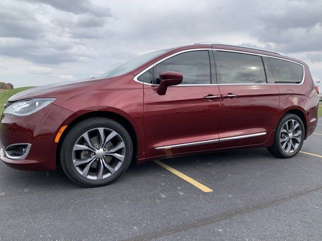 2017 Chrysler Pacifica Touring-L Plus