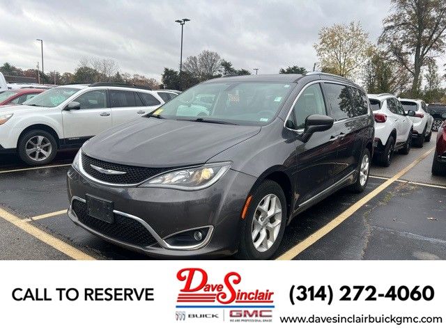 2017 Chrysler Pacifica Touring-L Plus