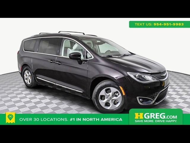 2017 Chrysler Pacifica Touring-L Plus