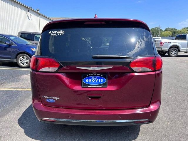 2017 Chrysler Pacifica Touring-L Plus