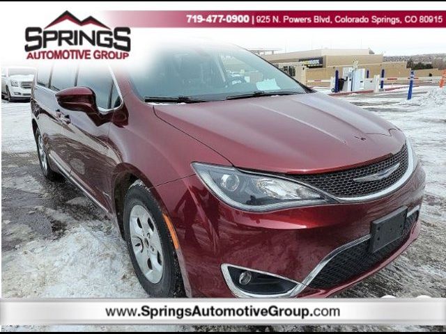 2017 Chrysler Pacifica Touring-L Plus