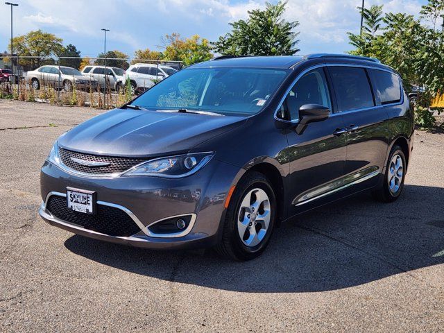 2017 Chrysler Pacifica Touring-L Plus