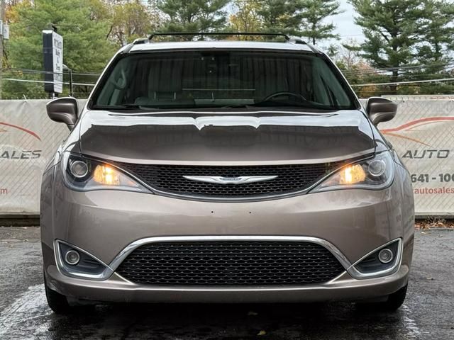 2017 Chrysler Pacifica Touring-L Plus