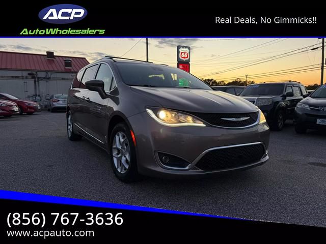 2017 Chrysler Pacifica Touring-L Plus