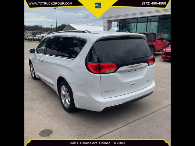 2017 Chrysler Pacifica Touring-L Plus