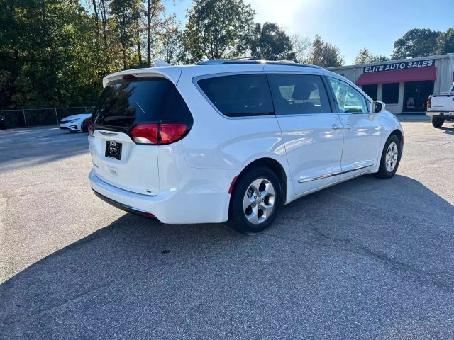 2017 Chrysler Pacifica Touring-L Plus