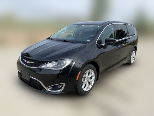 2017 Chrysler Pacifica Touring Plus