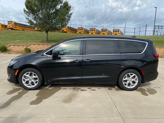 2017 Chrysler Pacifica Touring Plus