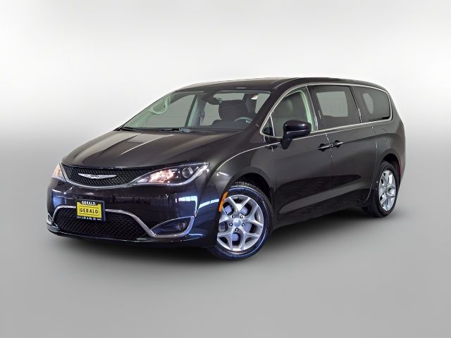 2017 Chrysler Pacifica Touring Plus