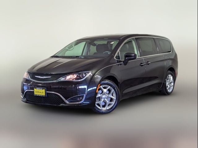 2017 Chrysler Pacifica Touring Plus