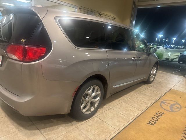 2017 Chrysler Pacifica Touring Plus